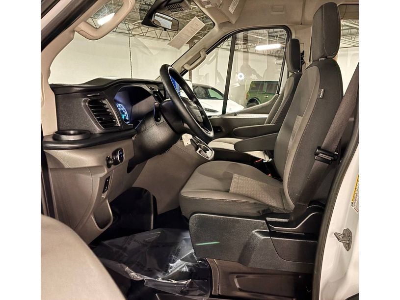 2023 Ford Transit Wagon XLT