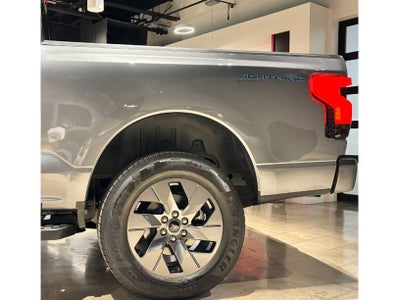 2025 Ford F-150 Lightning LARIAT