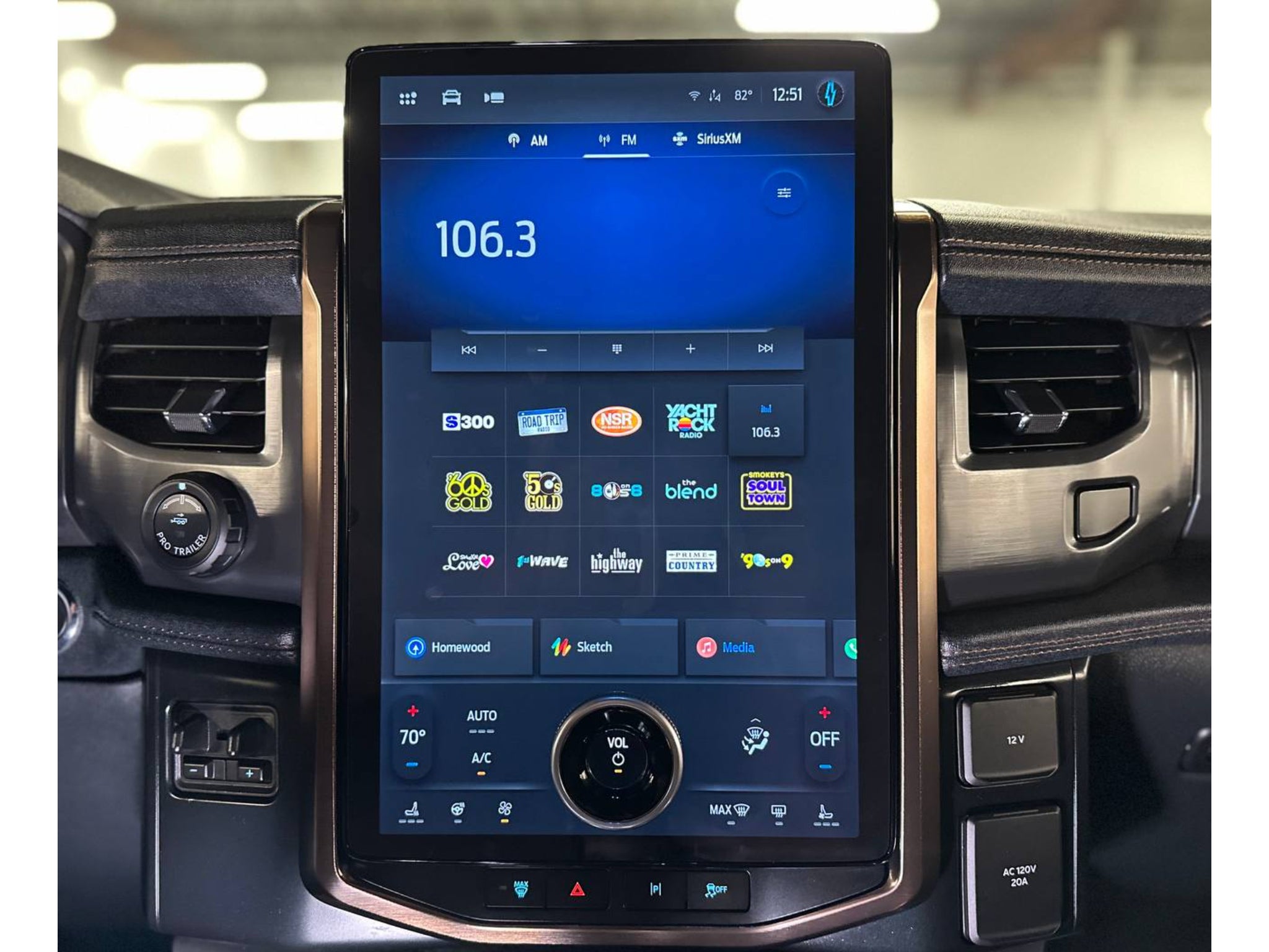 2023 Ford F-150 Lightning Lariat
