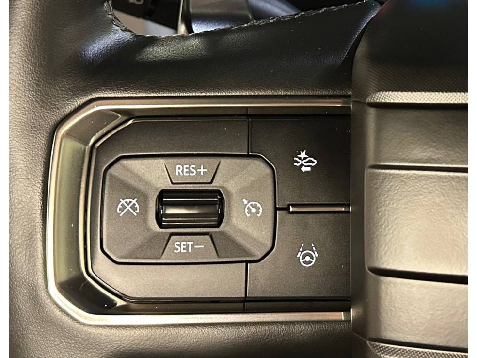 2024 GMC Hummer EV SUV 2X