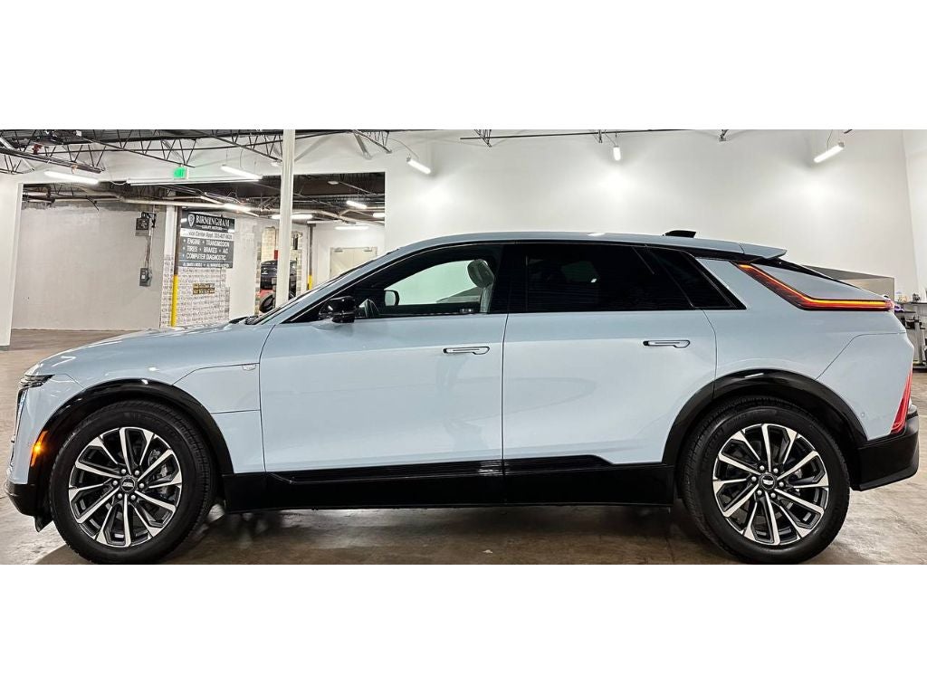 2024 Cadillac Lyriq Sport-2