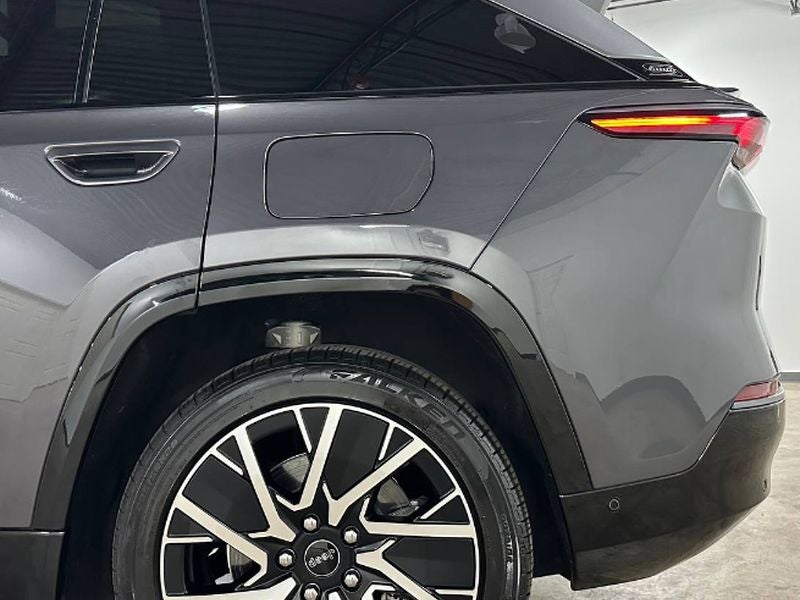 2025 Jeep Wagoneer S Limited - Photo 10