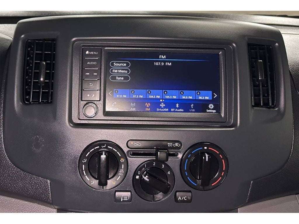 2021 Nissan NV200 SV