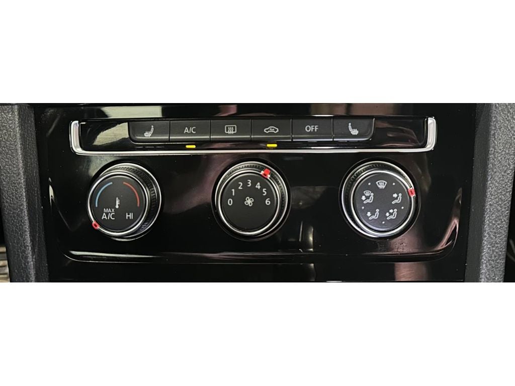 2019 Volkswagen Golf GTI SE