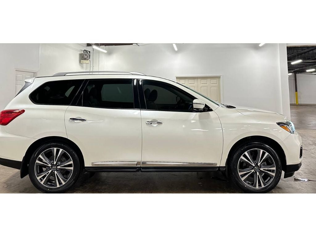 2020 Nissan Pathfinder Platinum