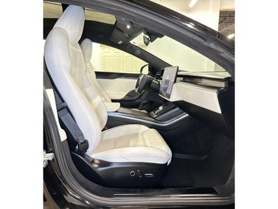 2022 Tesla Model S Plaid