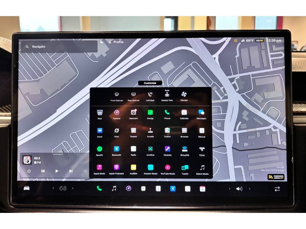 2023 Tesla Model S Plaid