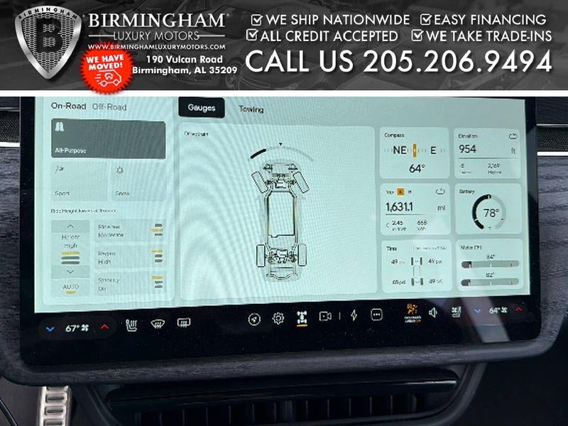 2024 Rivian R1T Adventure