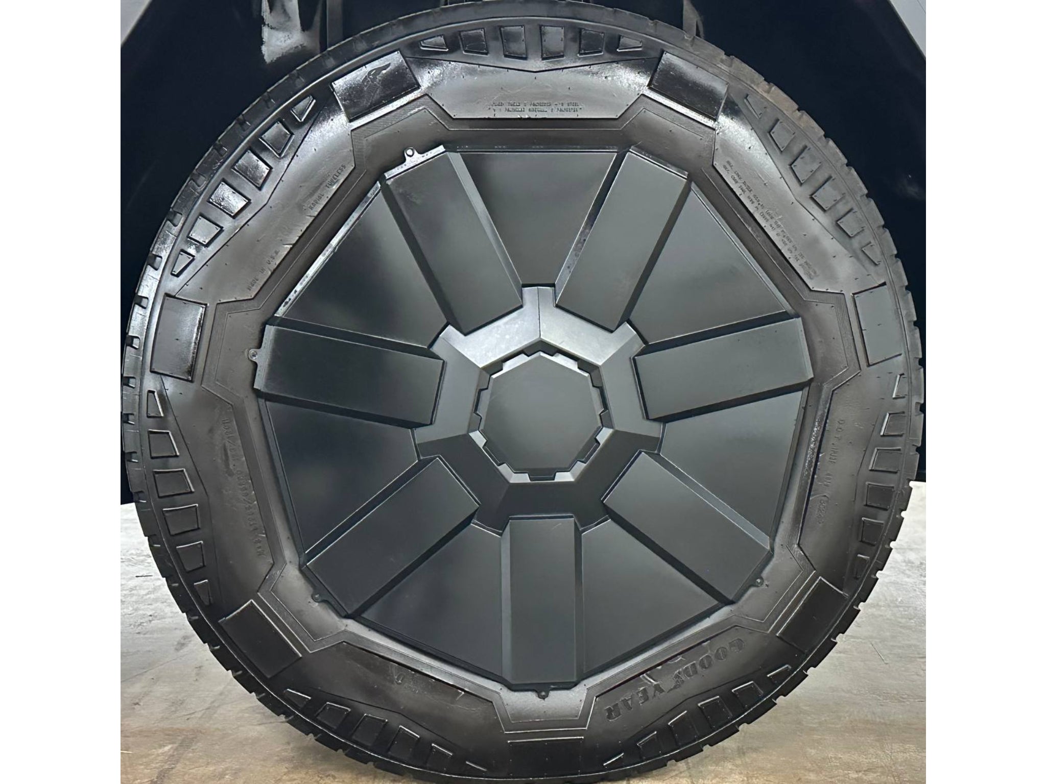 2024 Tesla Cybertruck Base