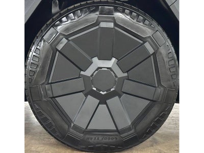 2024 Tesla Cybertruck Foundation