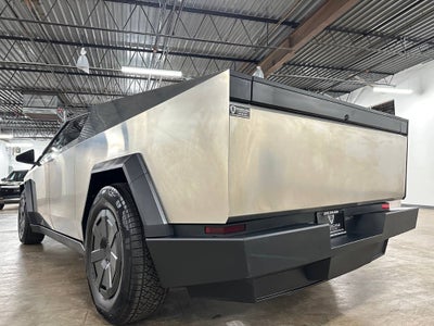 2025 Tesla Cybertruck Crew Cab Medium Bed
