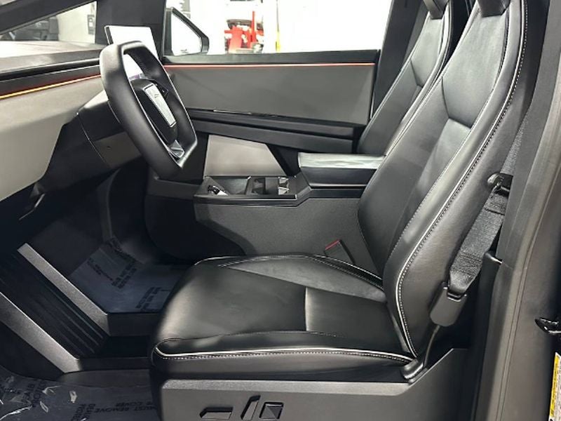2025 Tesla Cybertruck Crew Cab Medium Bed