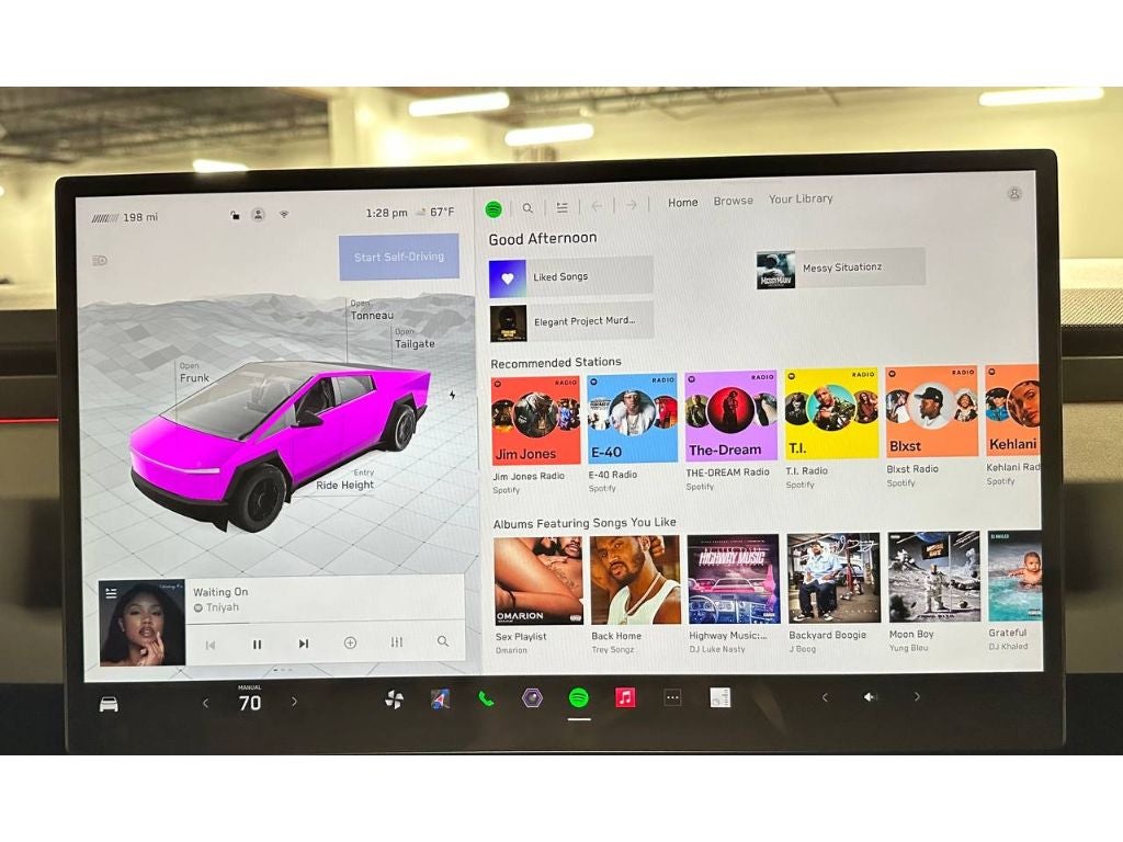 2025 Tesla Cybertruck Crew Cab Medium Bed