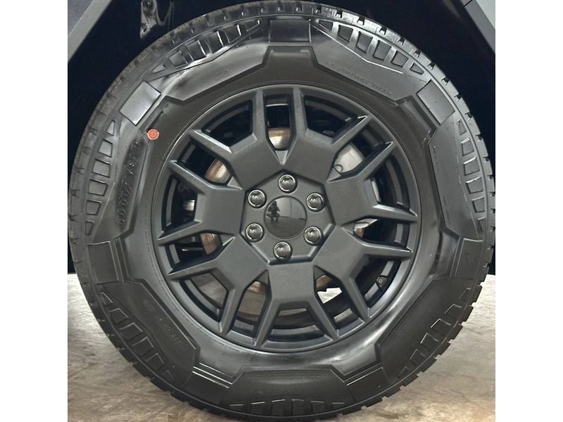 2024 Tesla Cybertruck Foundation