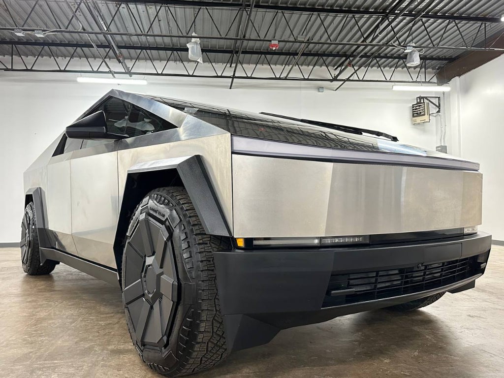 2025 Tesla Cybertruck Cyberbeast