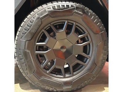 2024 Tesla Cybertruck Cyberbeast