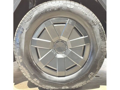 2024 Tesla Cybertruck Cyberbeast