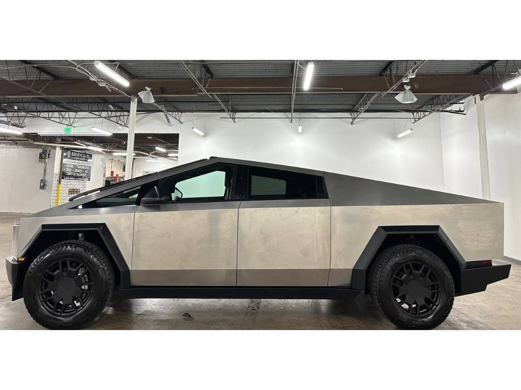 2024 Tesla Cybertruck Cyberbeast