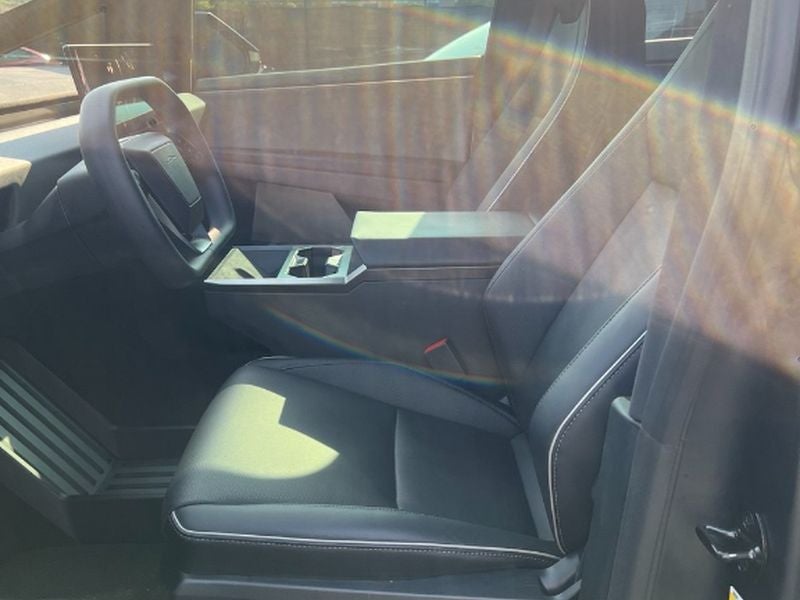 2025 Tesla Cybertruck Cyberbeast