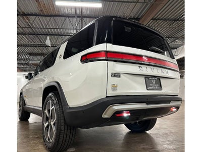 2024 Rivian R1S Adventure