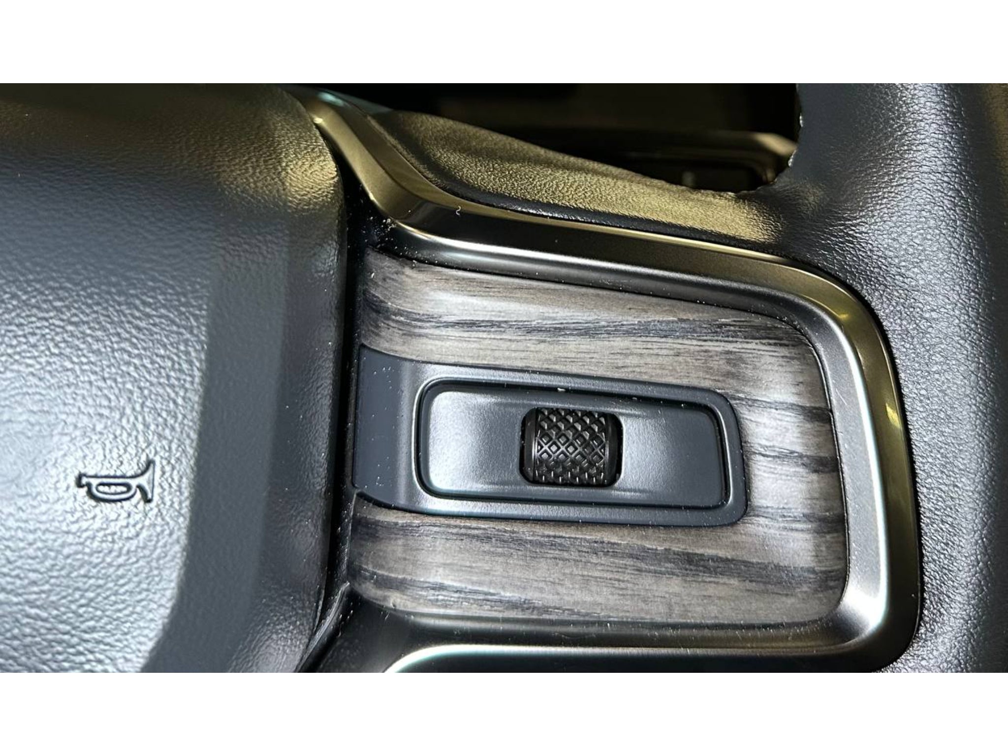 2026 Rivian R1S PREFORMANCE DUAL LARGE Adventure