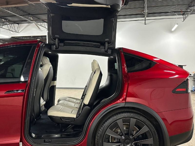 2025 Tesla Model X Base