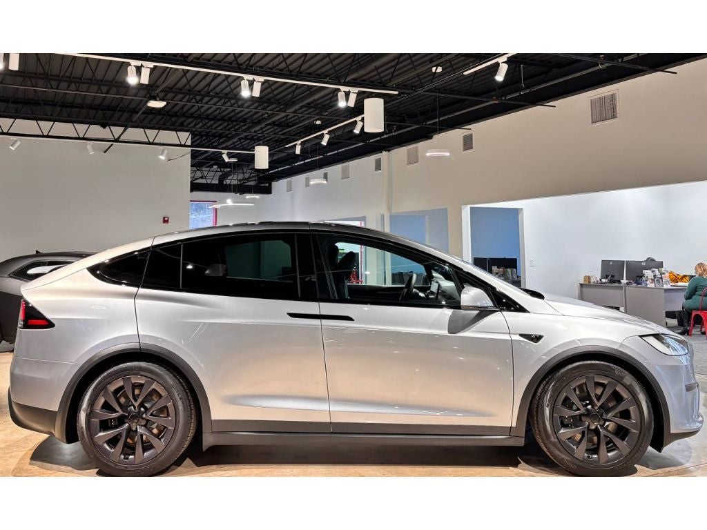 2025 Tesla Model X Base