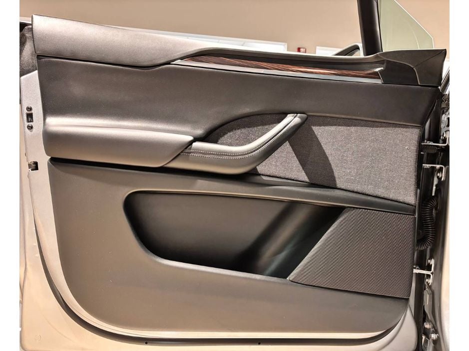 2025 Tesla Model X Base