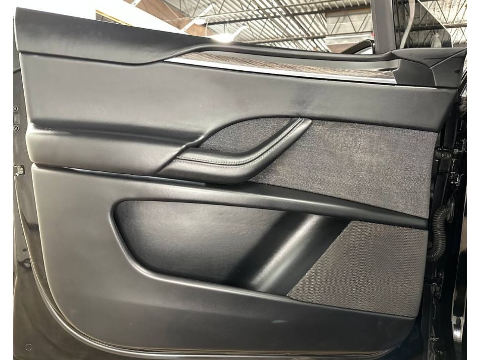 2022 Tesla Model X Base