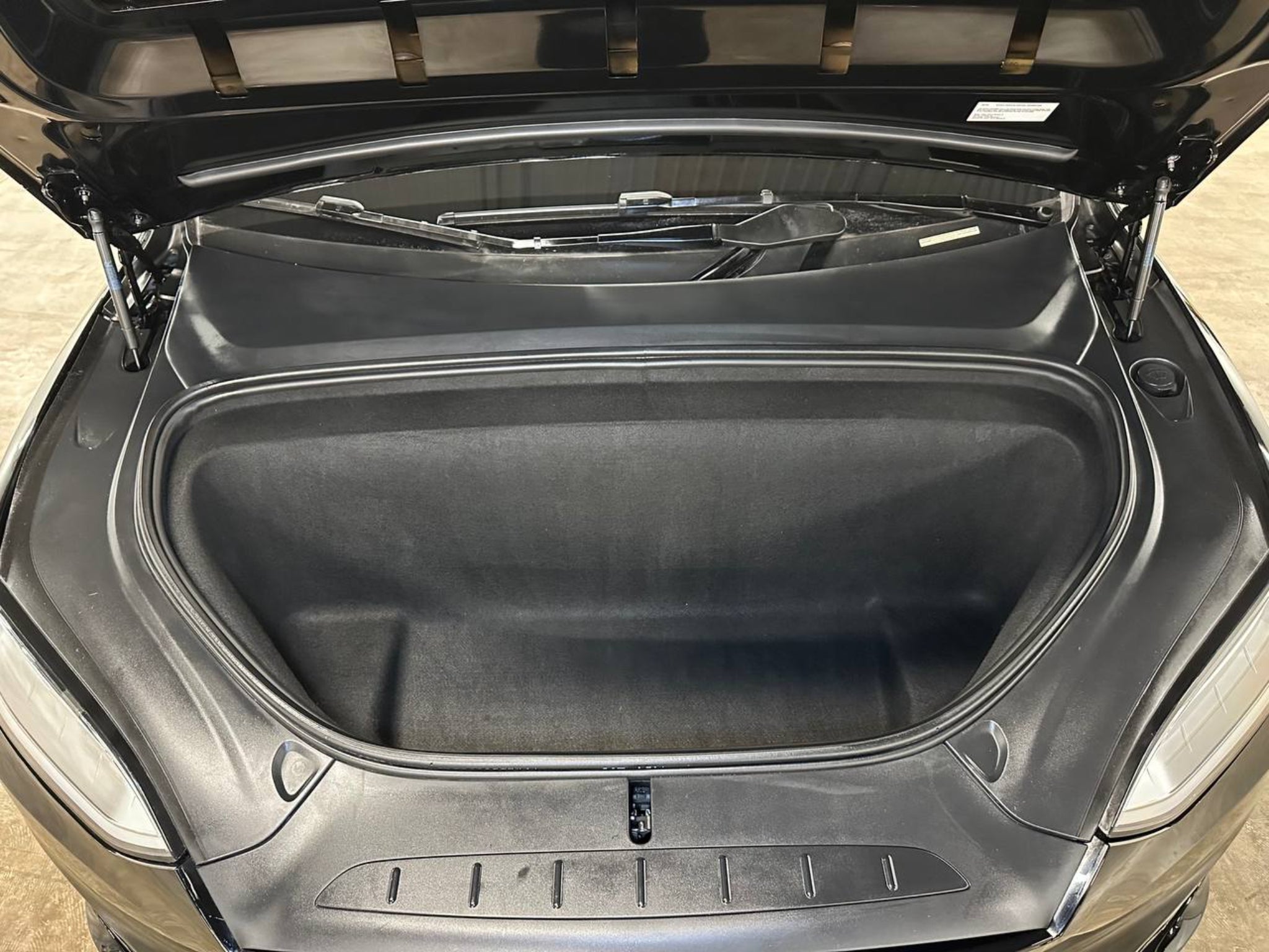 2022 Tesla Model X Plaid