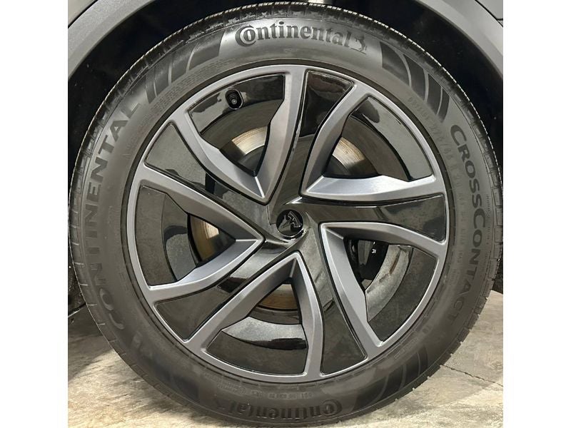 2026 Tesla Model X Base