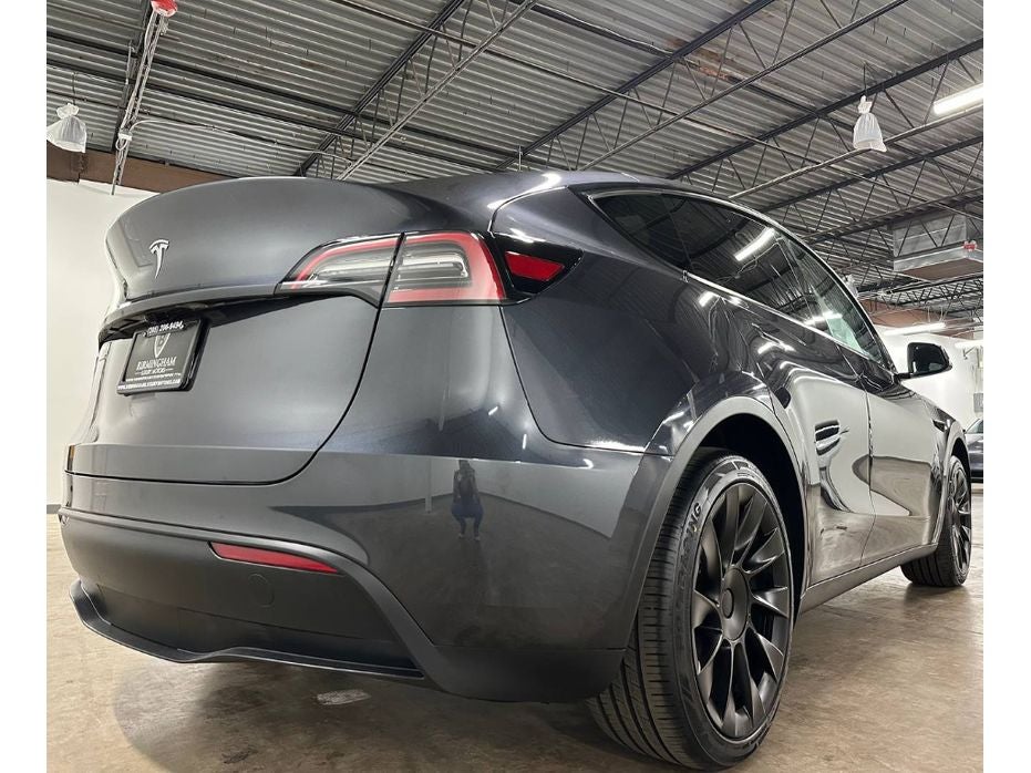 2024 Tesla Model Y Base