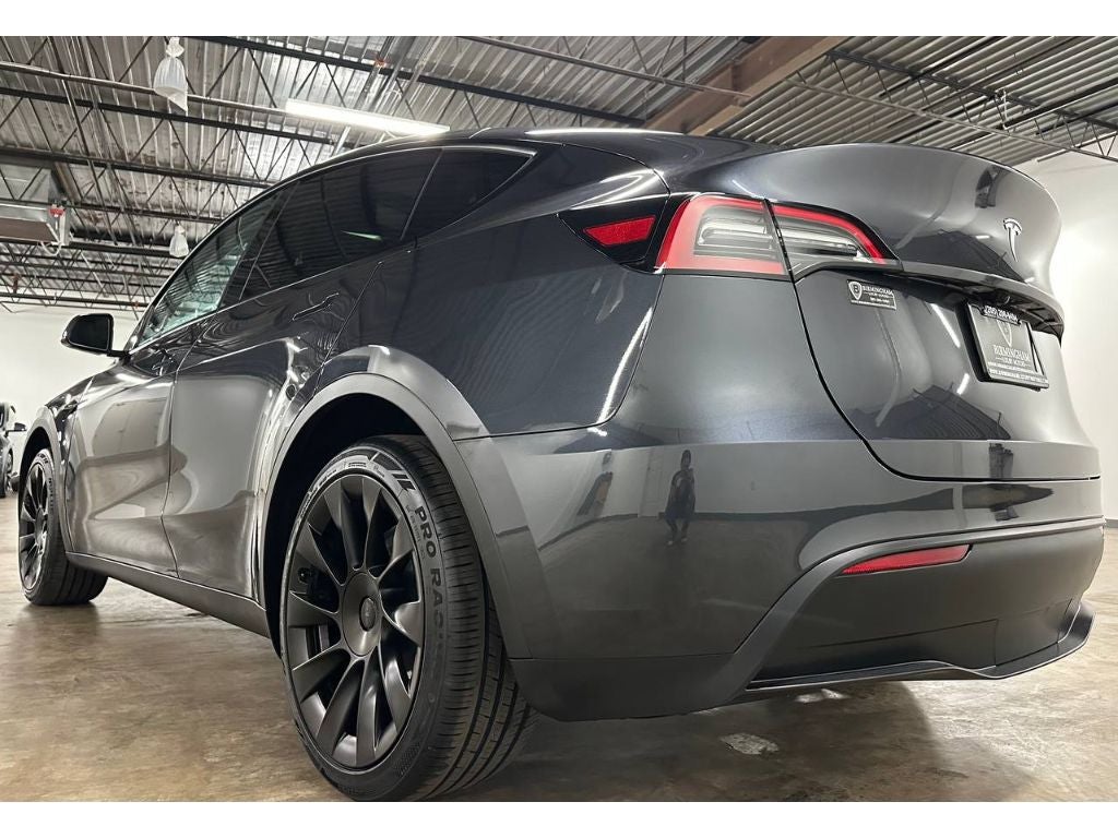 2024 Tesla Model Y Base