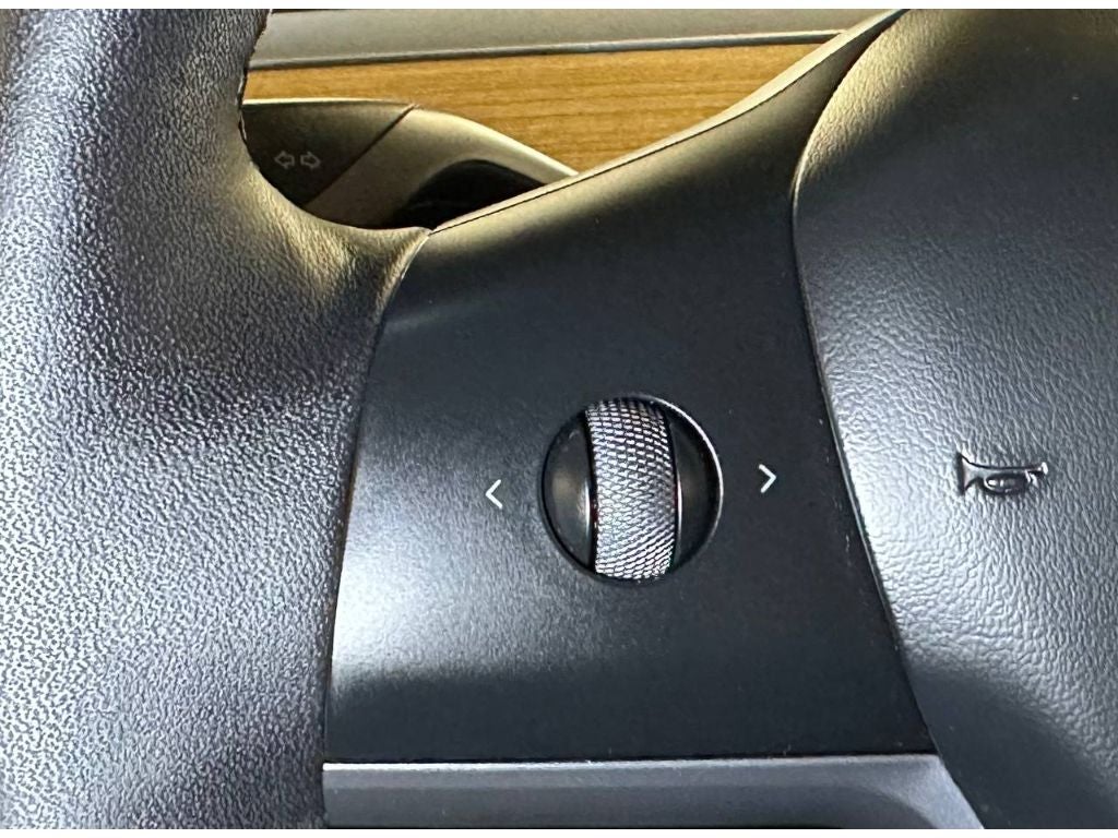 2024 Tesla Model Y Base