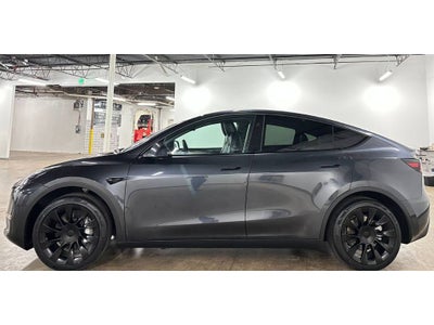 2024 Tesla Model Y Base