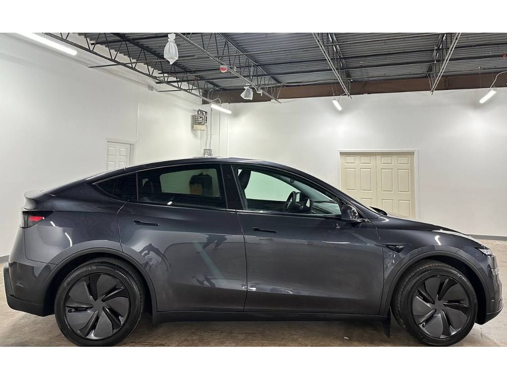 2026 Tesla Model Y Premium