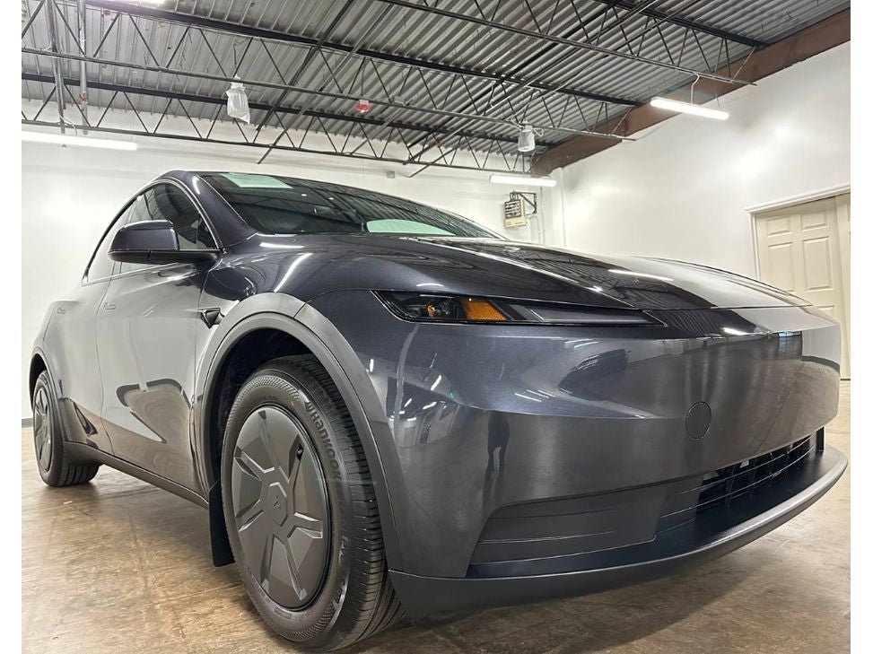 2026 Tesla Model Y Base