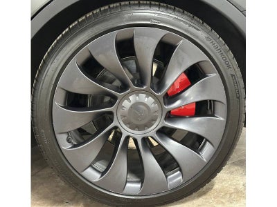 2024 Tesla Model Y Performance