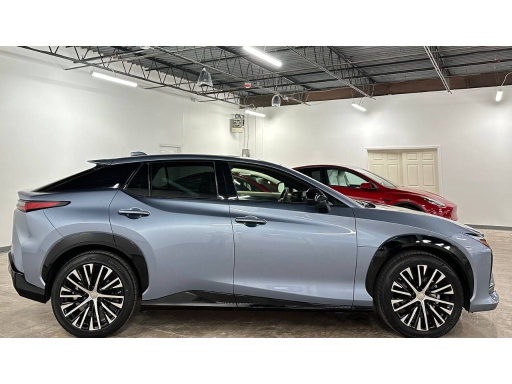 2023 Lexus RZ 450e Premium