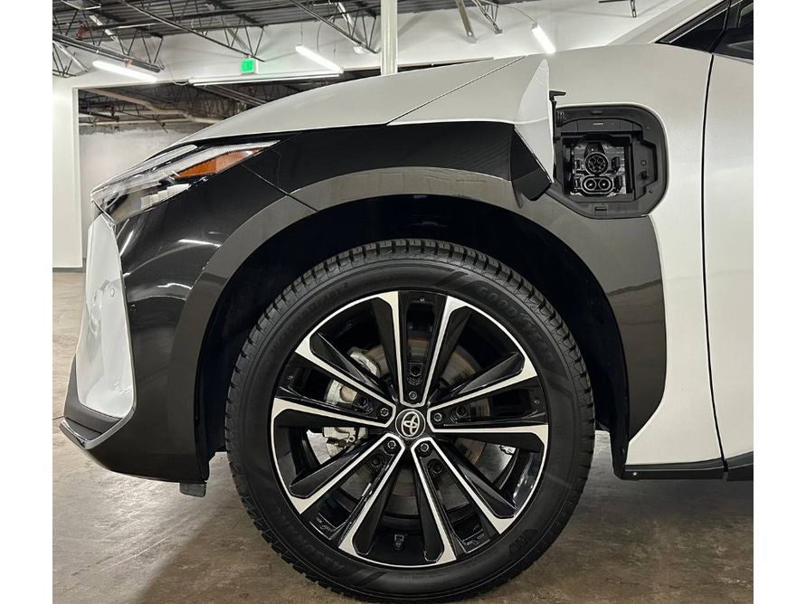 2023 Toyota bZ4X Limited