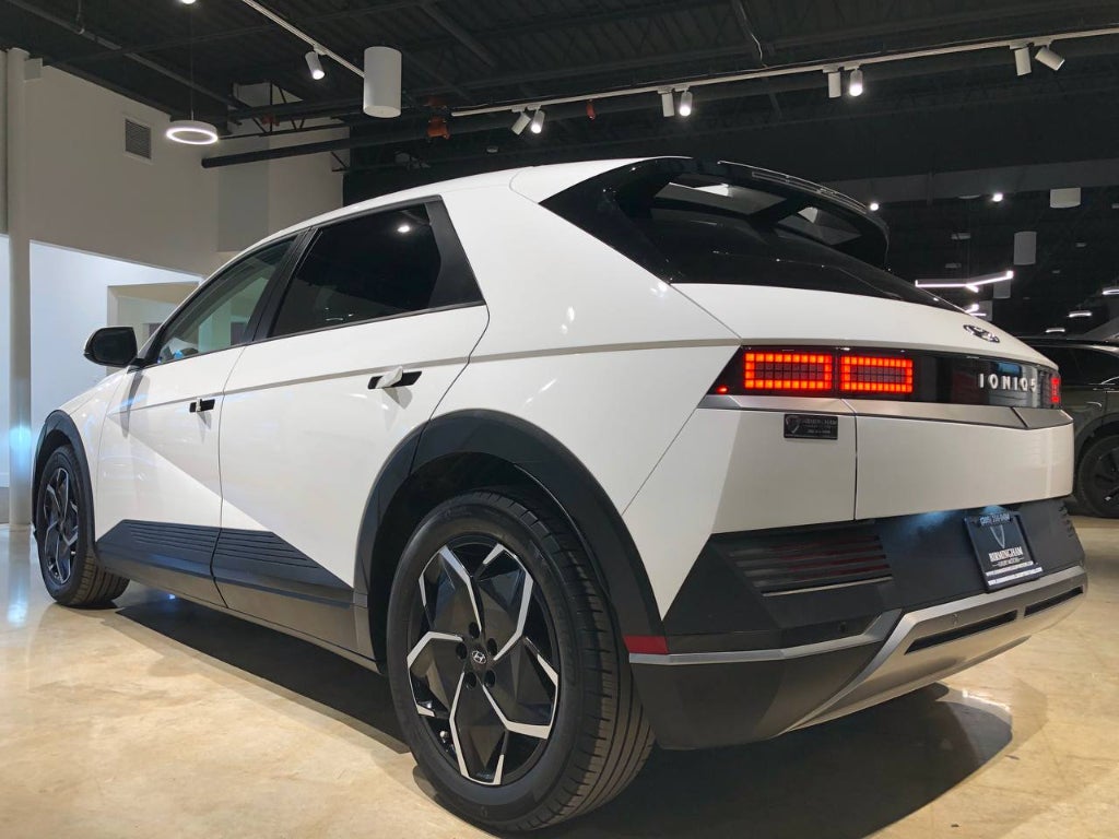 2024 Hyundai IONIQ 5 SEL