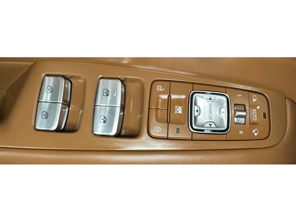 2022 Genesis G90 5.0L Ultimate