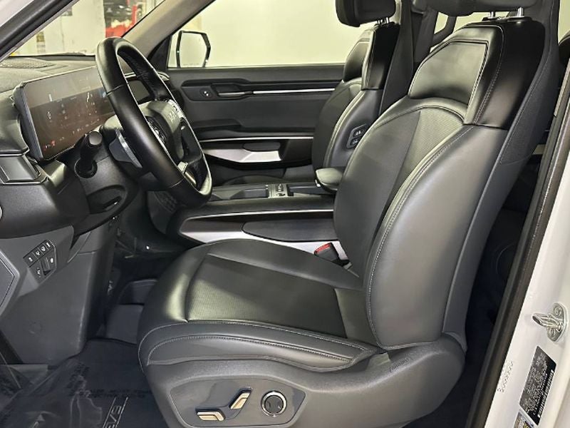 2024 Kia EV9 Light SR
