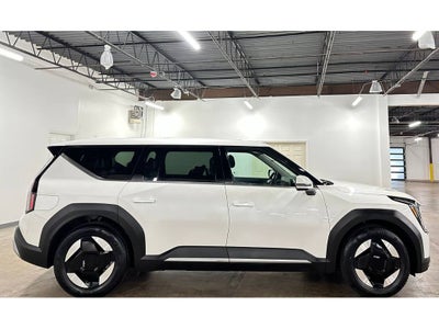 2024 Kia EV9 Light SR
