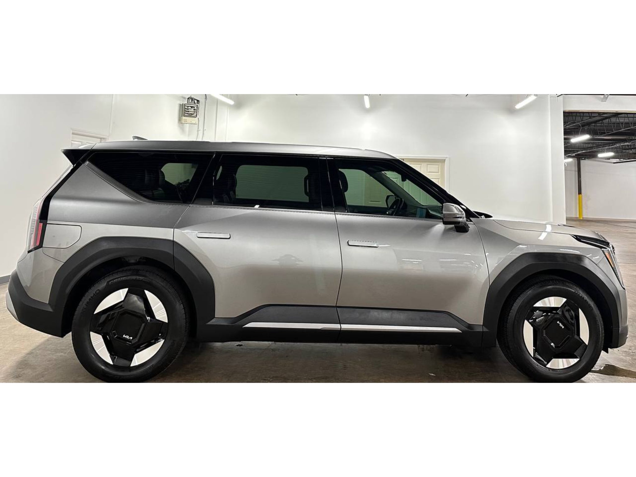 2024 Kia EV9 Light LR