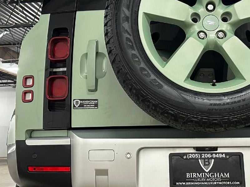 2023 Land Rover Defender 110 XS