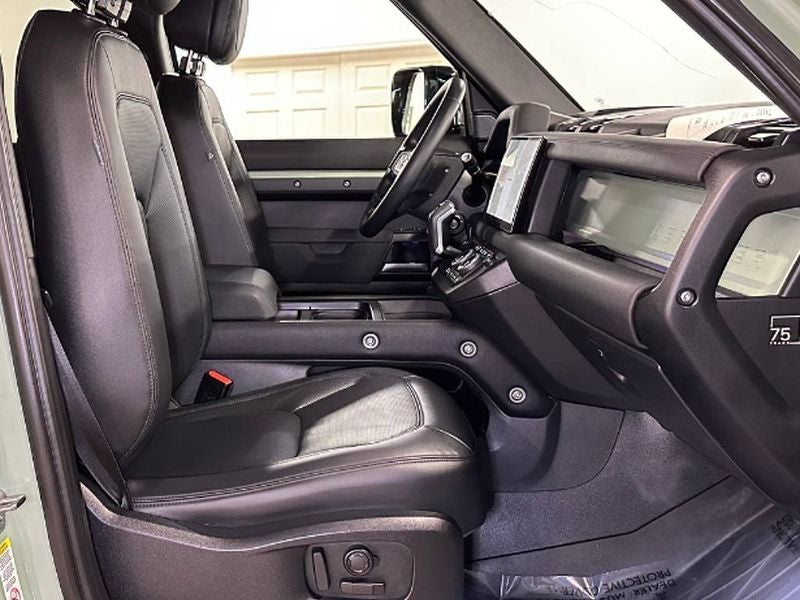 2023 Land Rover Defender 110 XS