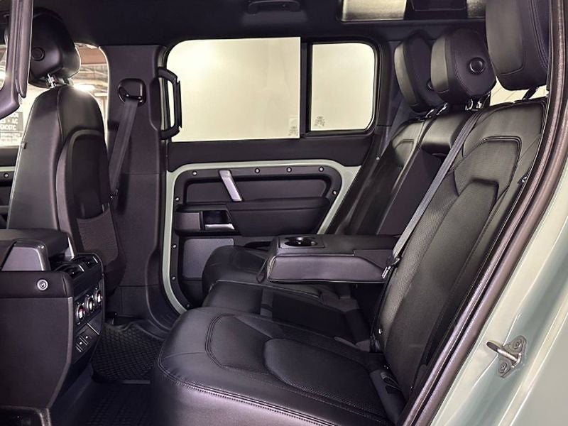 2023 Land Rover Defender 110 XS