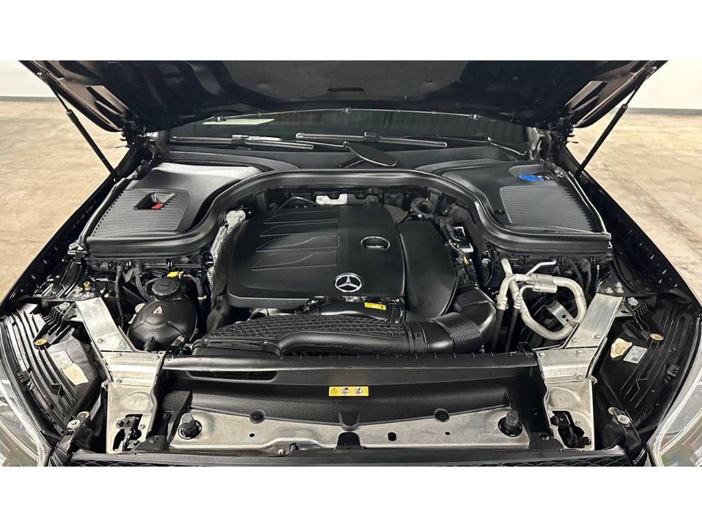 2021 Mercedes-Benz GLC 300