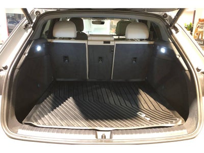 2024 Audi Q4 e-tron Premium Plus